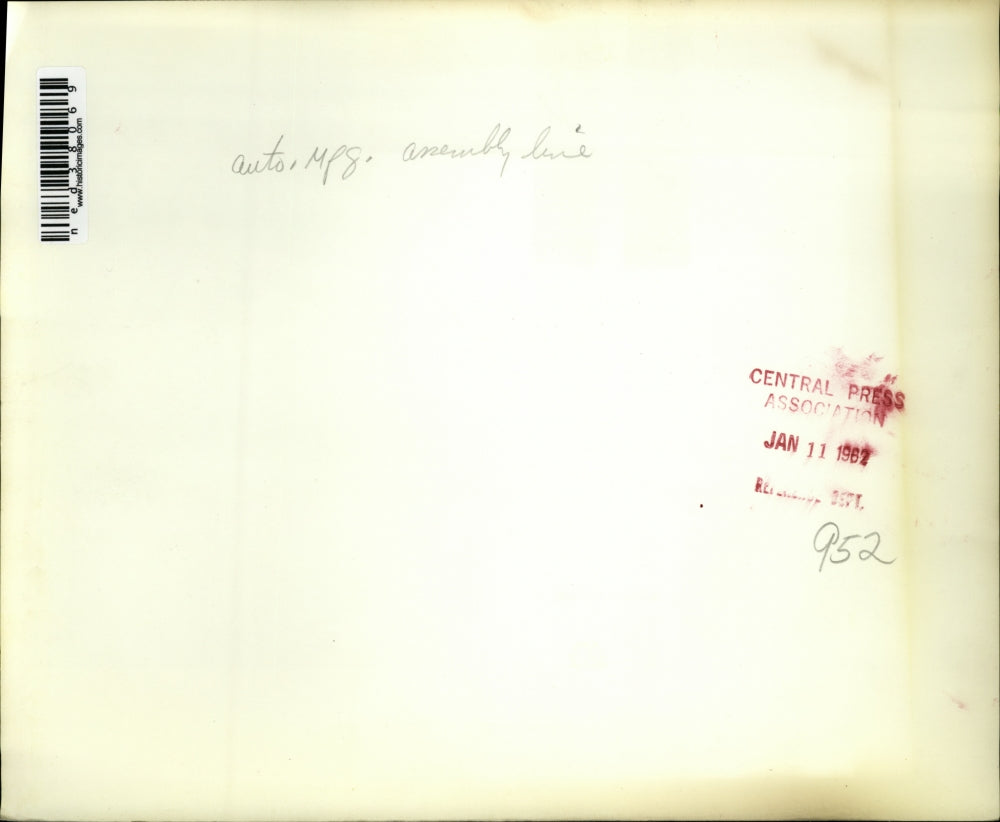 1962 Press Photo Metal Finishers Smooth Out All Surfaces Of The Body