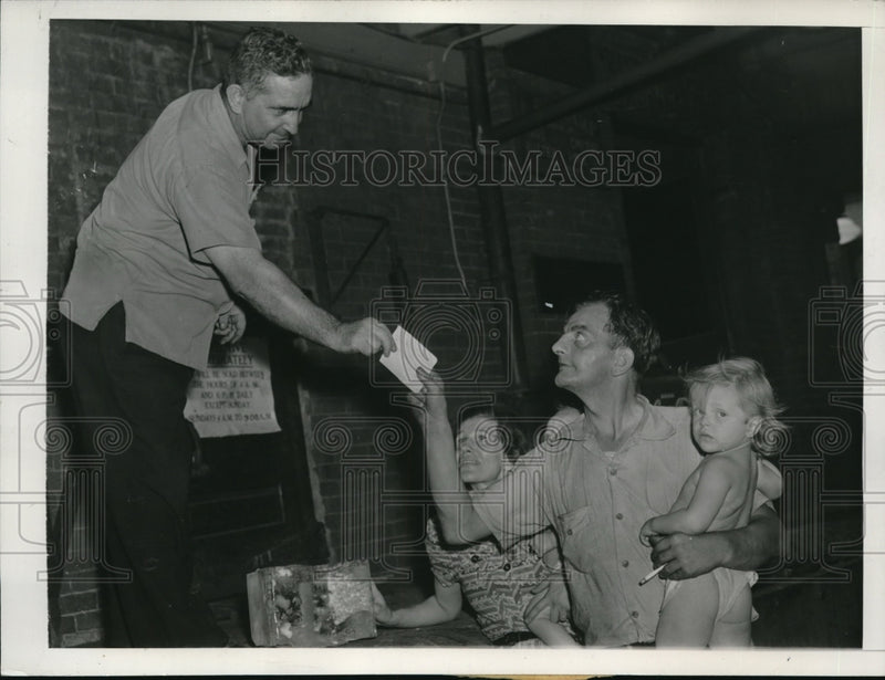 Load image into Gallery viewer, 1943 Press Photo Doctor's Prescription Gets Ice
