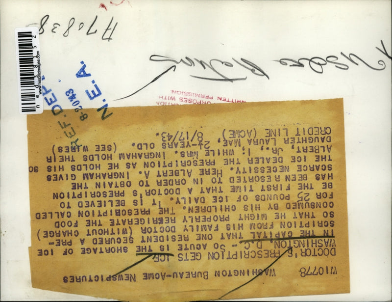 Load image into Gallery viewer, 1943 Press Photo Doctor's Prescription Gets Ice
