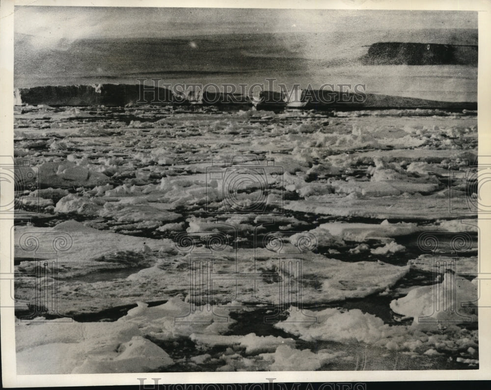 1932 Press Photo Ice floors melt in Franz Joseph Land as spring season starts- Historic Images