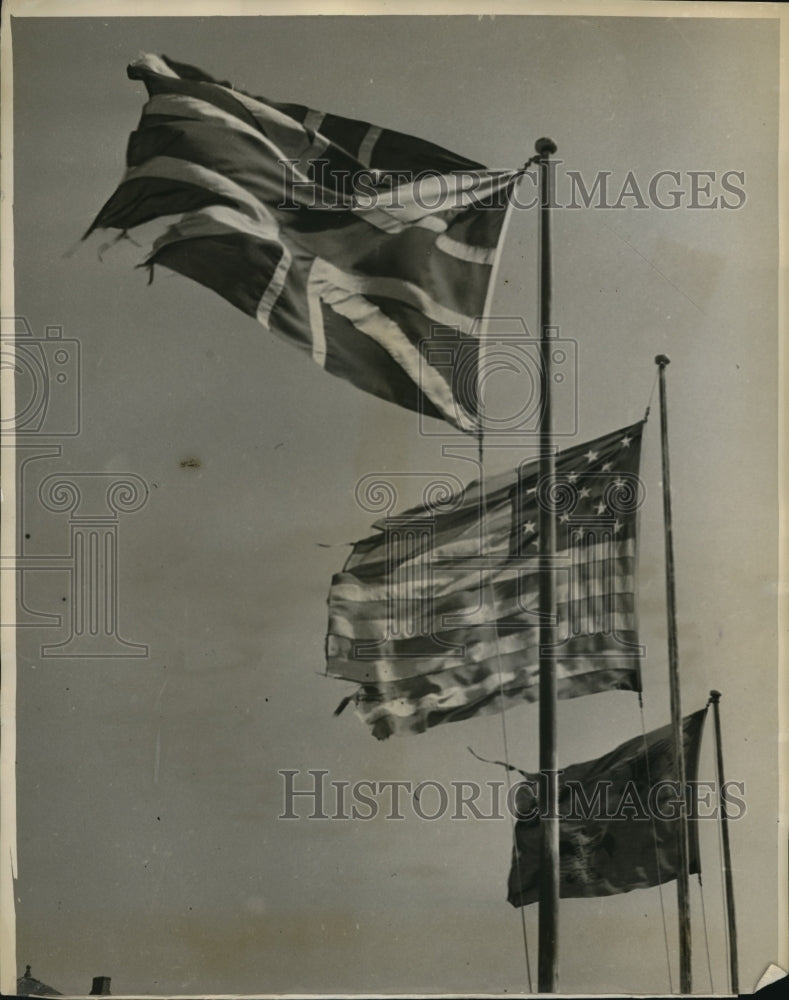 Load image into Gallery viewer, Undated Press Photo Flags of the nations that held the Old Fort Niagra
