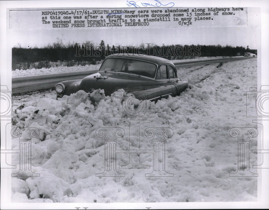1961 Press Photo 15 inches snow hit Duluth Minnesota - ned38441