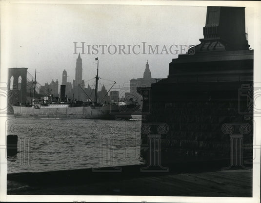 1933 Press Photo Bound for Distant & Romantic Ports of call a Rakish, Ocean