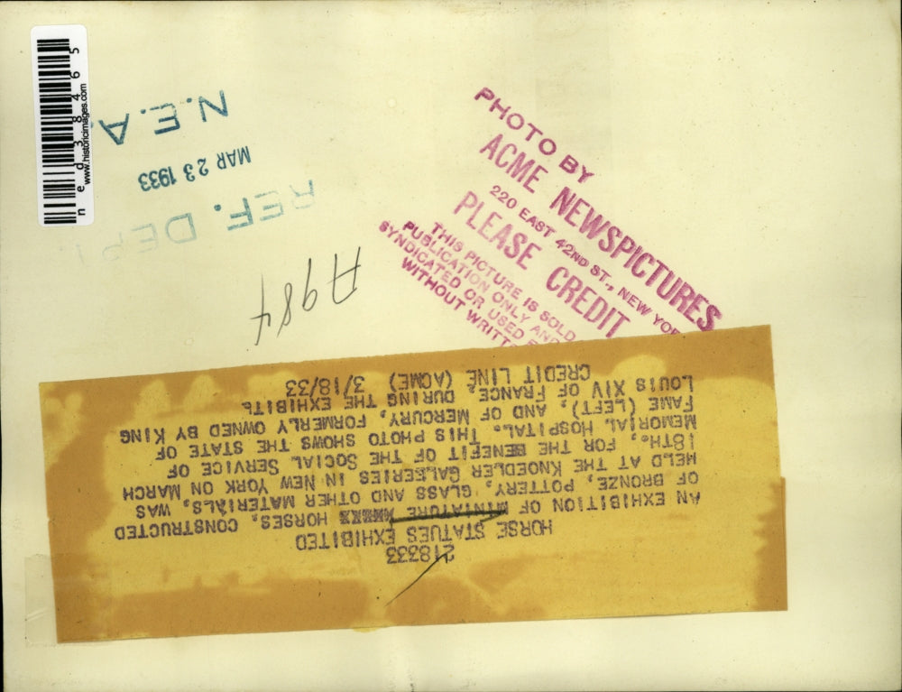 1933 Press Photo Miniature Horsed the state of Fame (L) & of Mercury