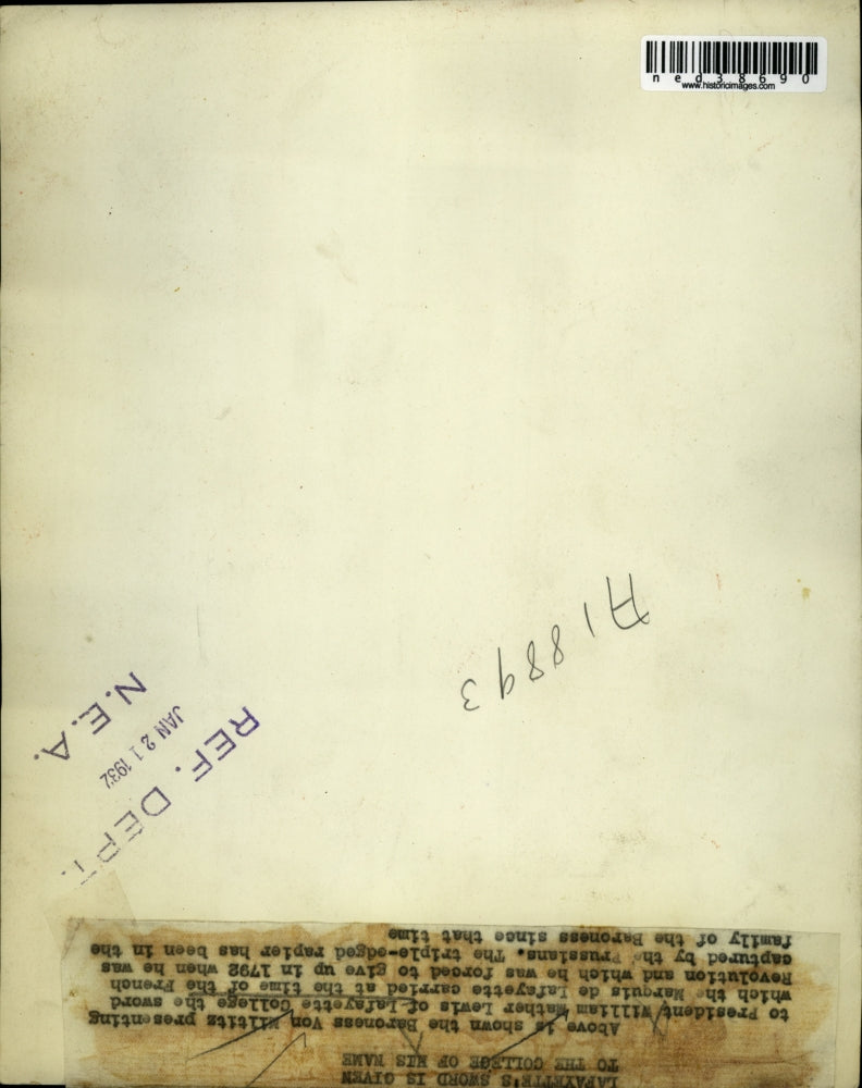 1932 Press Photo Baroness Von Milititz with President William Mather Lewis of