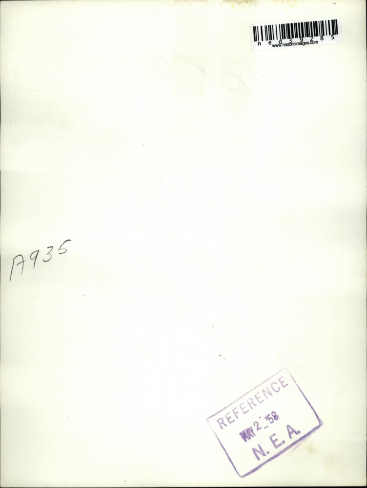 1958 Press Photo Warner Anderson Resets His 80 Antique Clocks