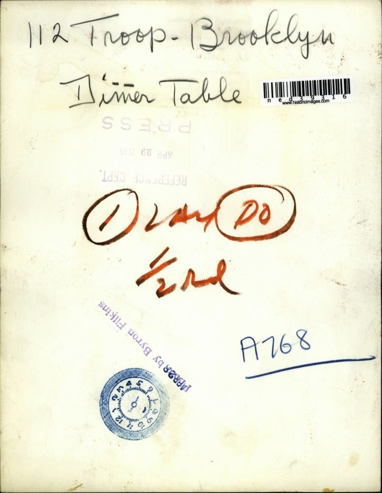 1935 Press Photo Troop-Brooklyn Dinner table