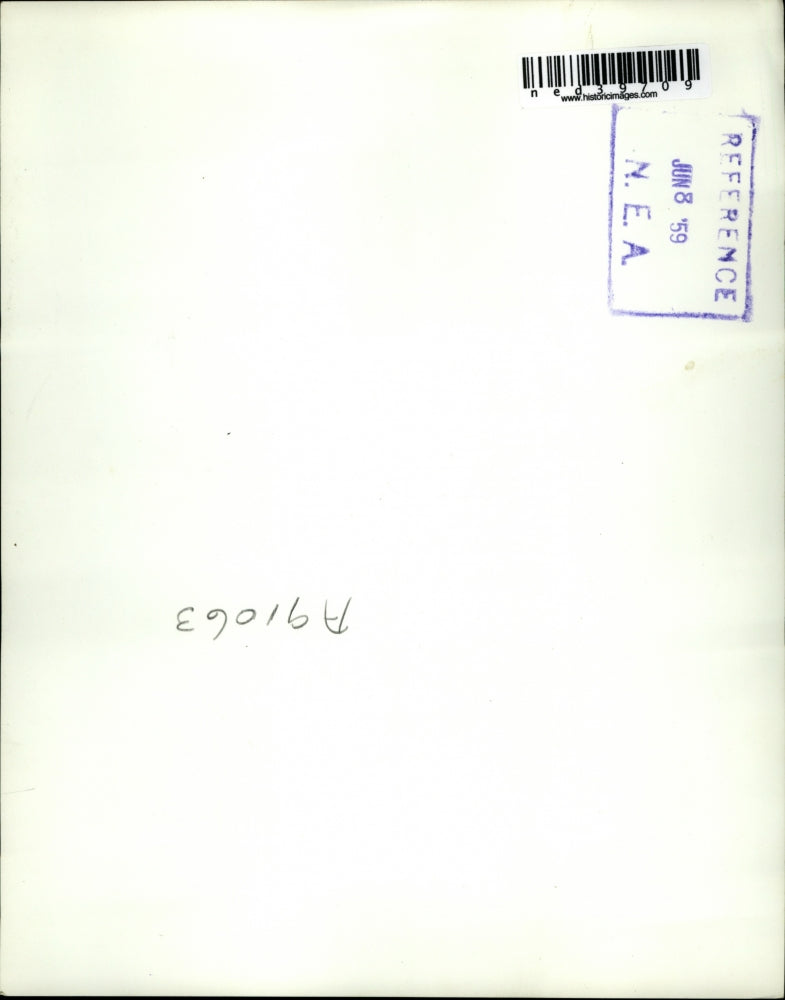 1959 Press Photo Charles Hitchcok Johnston and His Gun Collection