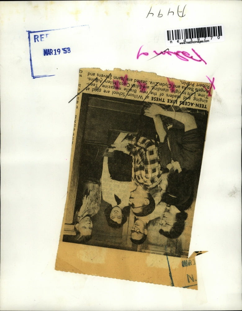 1953 Press Photo Teenagers At Wilson School Using Teen-Time Braille Magazine