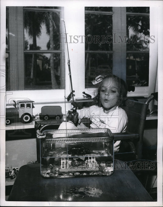 1953 Press Photo Daru Sena, 4 year old daughter of Dr. and Mrs. Richard Sena