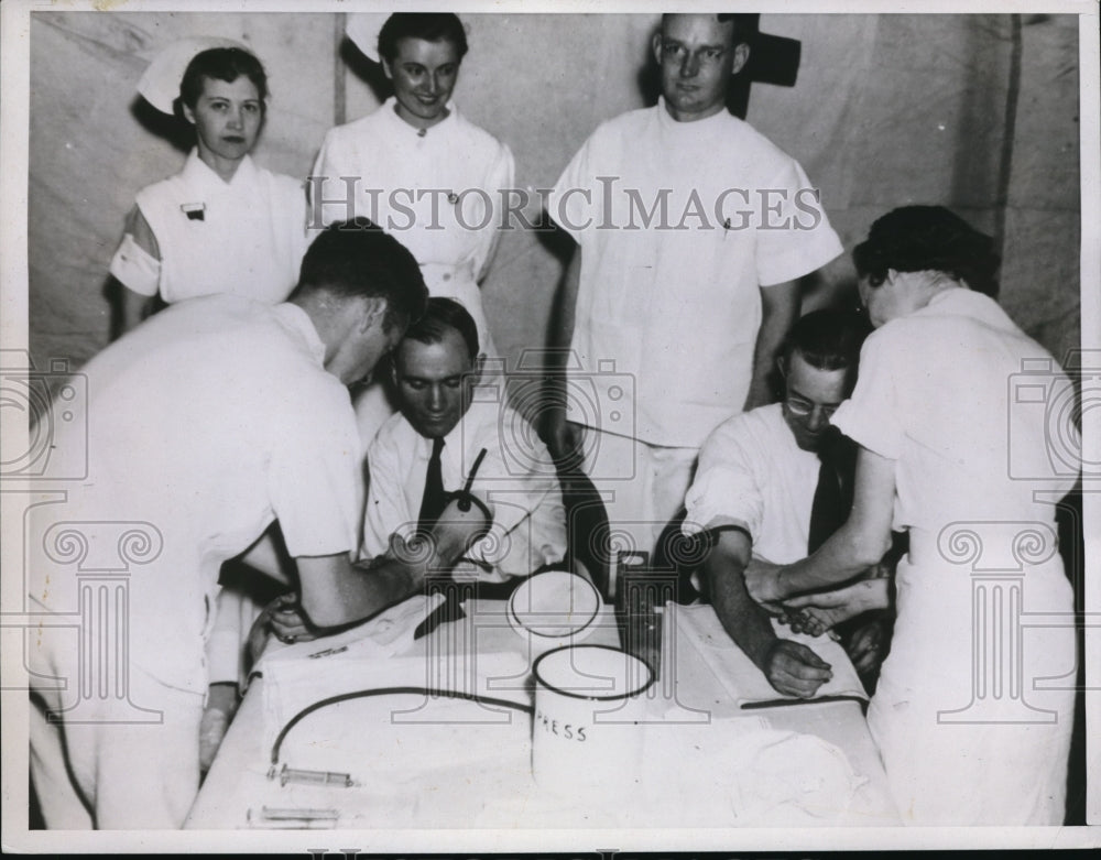 1937 Press Photo Taking Blood from donors