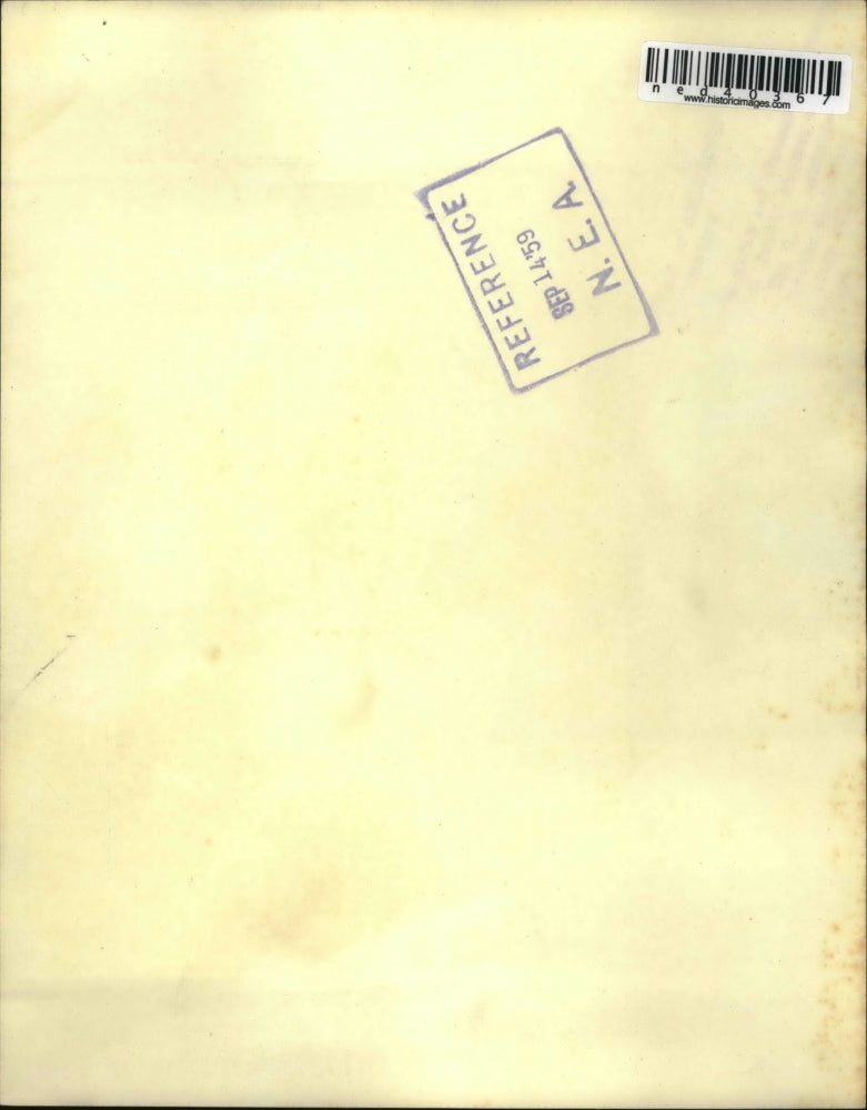 1959 Press Photo London British Prime Minister Harold Macmillan sits alongside