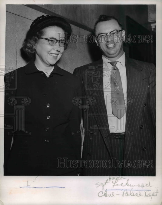 1954 Press Photo Mary Couran, coroner's lab technician