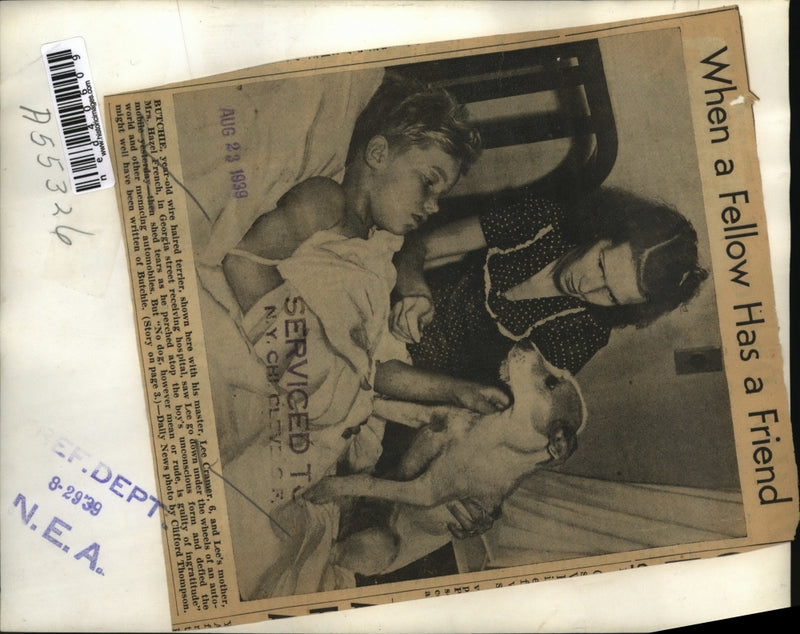 Load image into Gallery viewer, 1939 Press Photo Lee Cramer and his mother Mrs. Hazel French with Butchie
