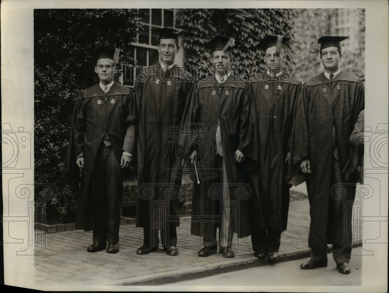 Load image into Gallery viewer, 1932 Press Photo Harvard Senior Class Officers Attending Baccalaureate Services
