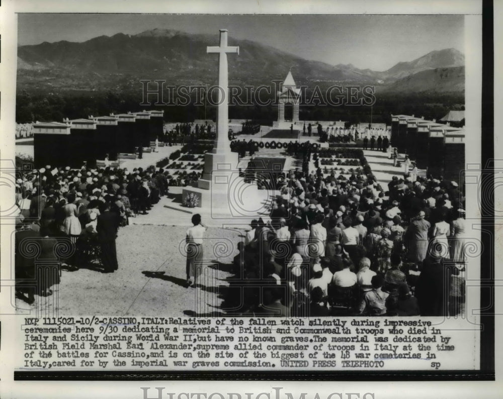 1956 Press Photo Dedicating a memorial to British and Commonwealth troops