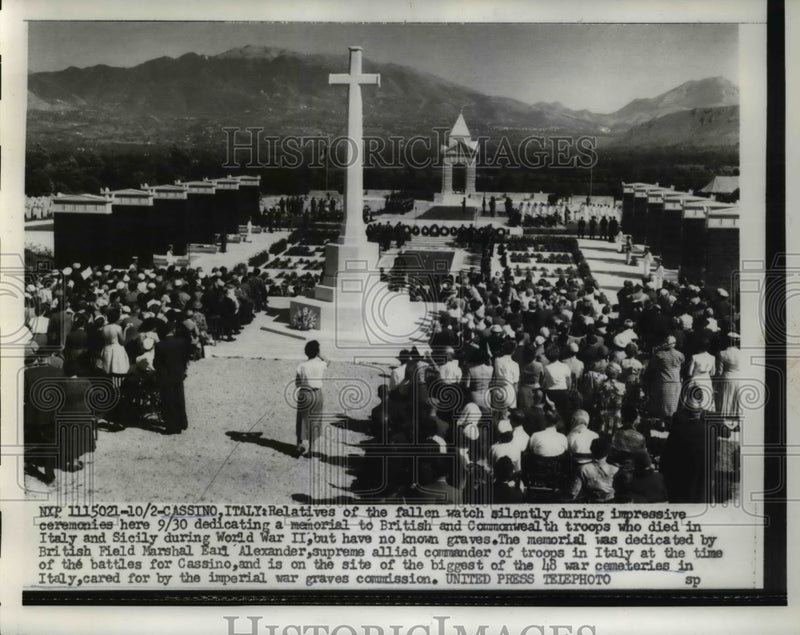 Load image into Gallery viewer, 1956 Press Photo Dedicating a memorial to British and Commonwealth troops
