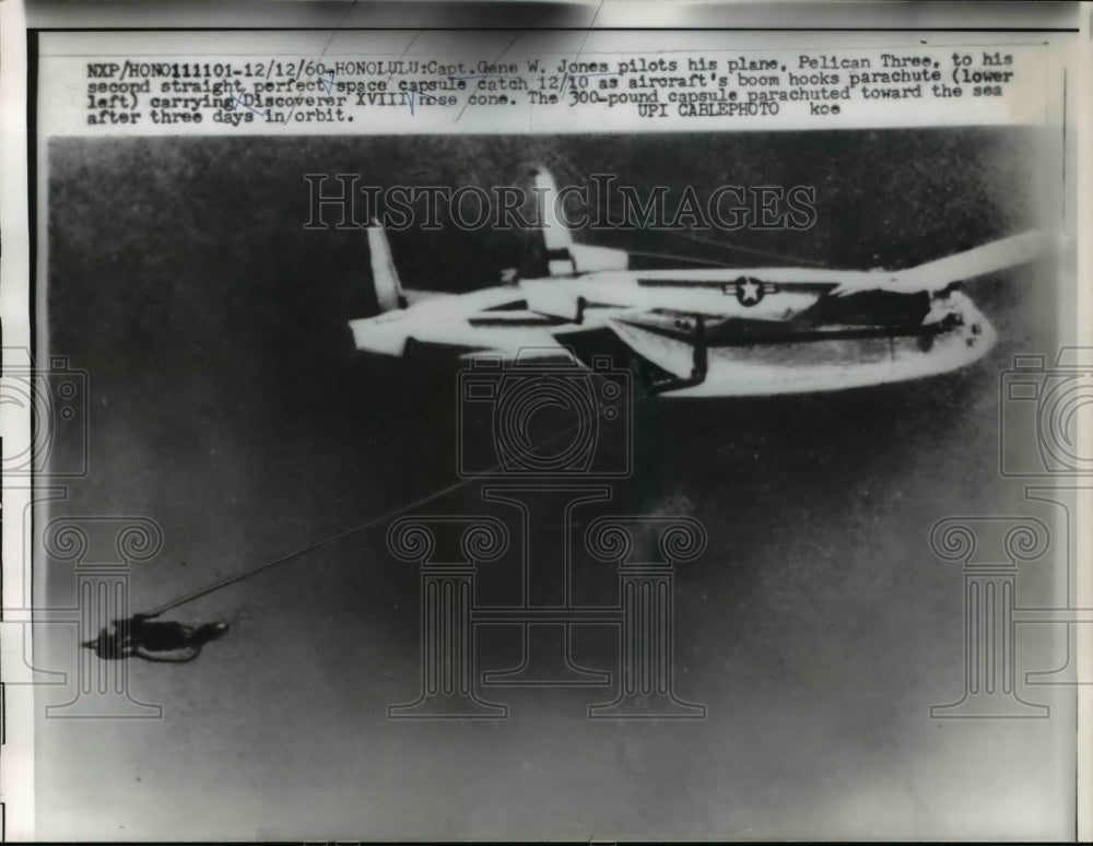 1960 Press Photo Capt. Gene W. Jones pilots his plane, Pelican Three- Historic Images