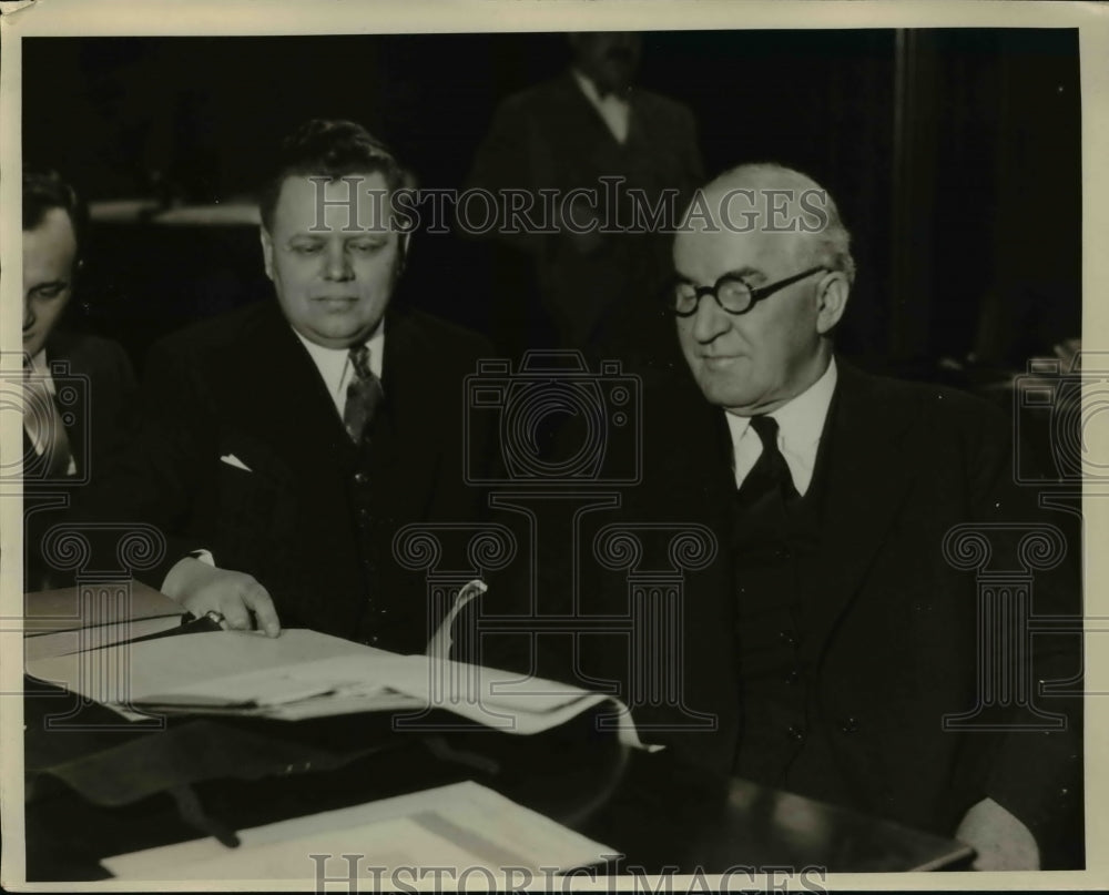 1932 Press Photo Geo Bender and Gery Farquharson