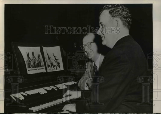 1952 Press Photo Chicago Organists Harold Anderson and Bill McMains rehearse