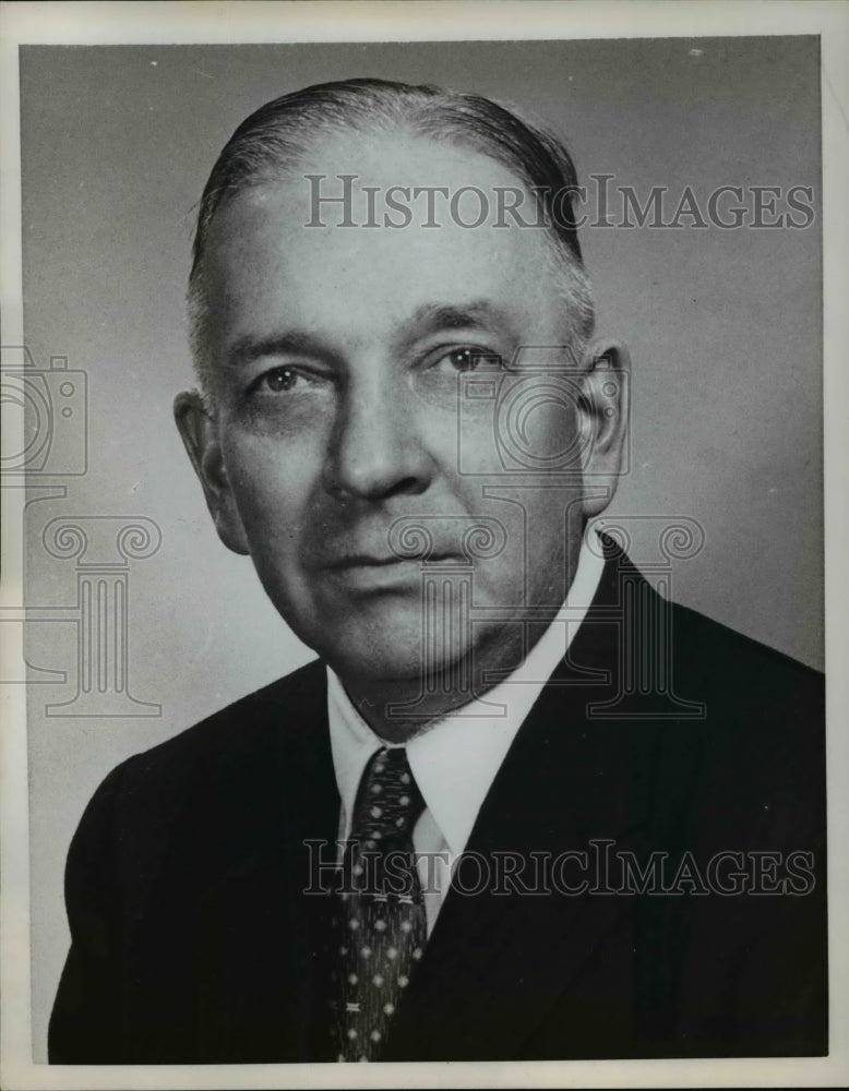 1958 Press Photo Herb Walker President NEA Service