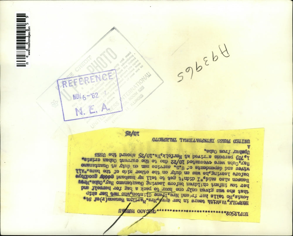 1962 Press Photo Goodbye Tears of Mrs. Marilyn Benson