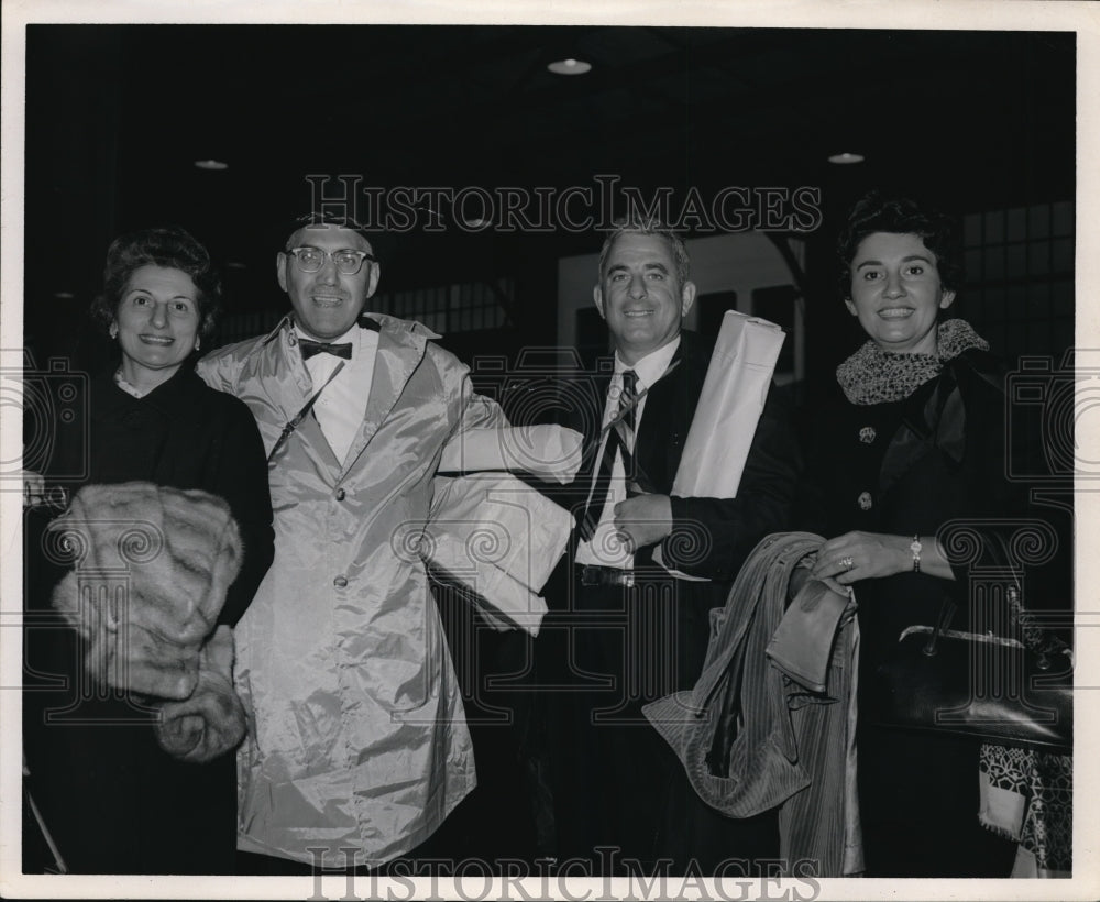 1966 Press Photo Dr. & Mrs. David P. Roberto and Dr. & Mrs. R.P. Riggo of Ohio
