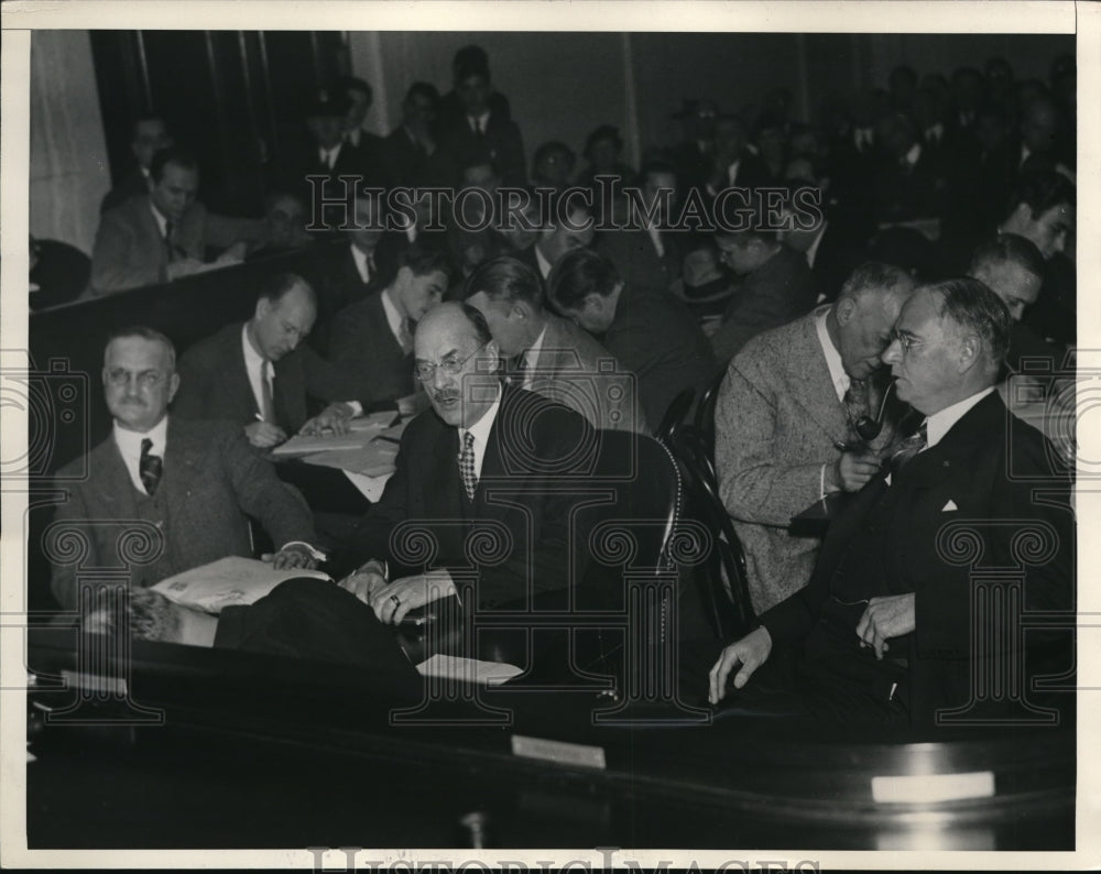 1934 Press Photo H. F. Beebe left Foreign Manager of the Winchester Repeating