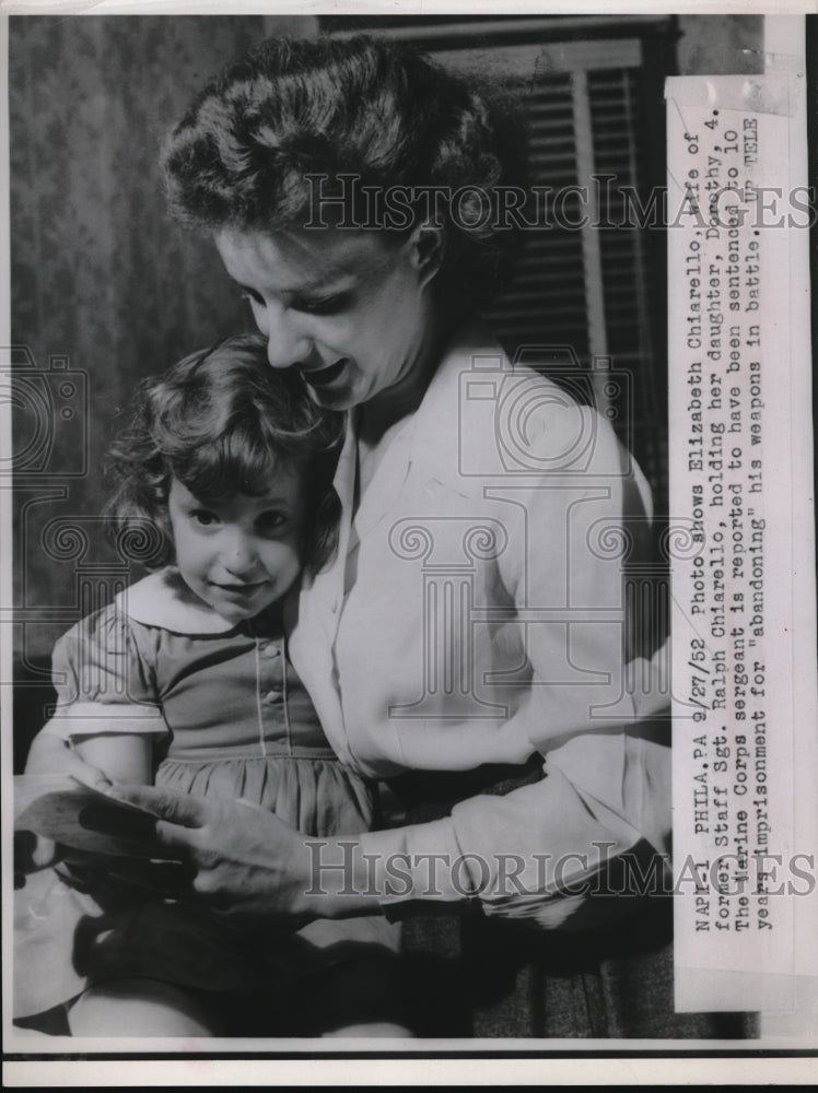 1952 Press Photo Elizabeth Chiarello and her daughter Dorethy. Wife and daughter
