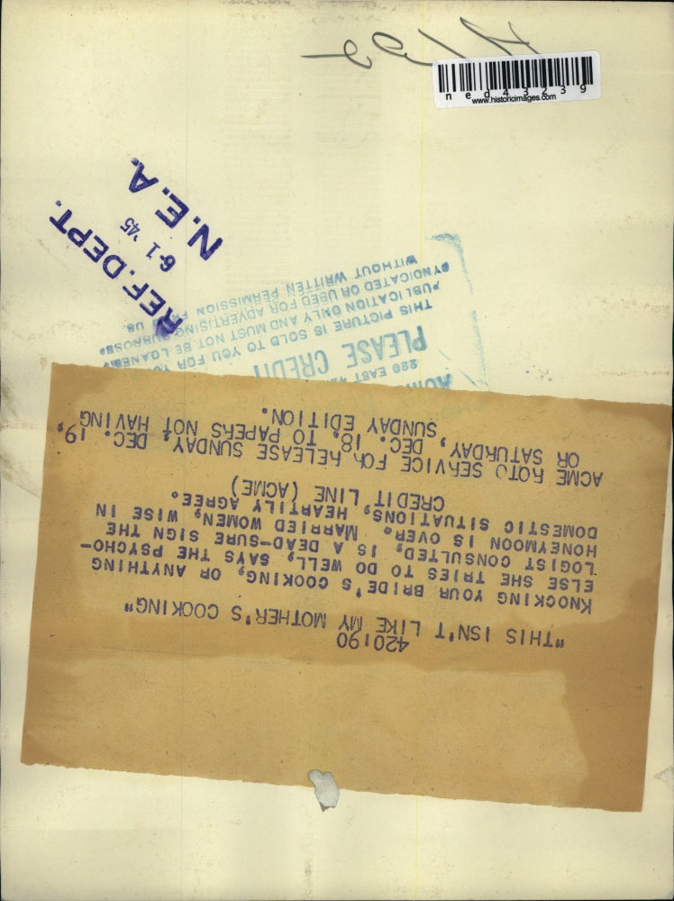 1945 Press Photo Man Insults Wife's Cooking, Psychologists and Women Disapprove