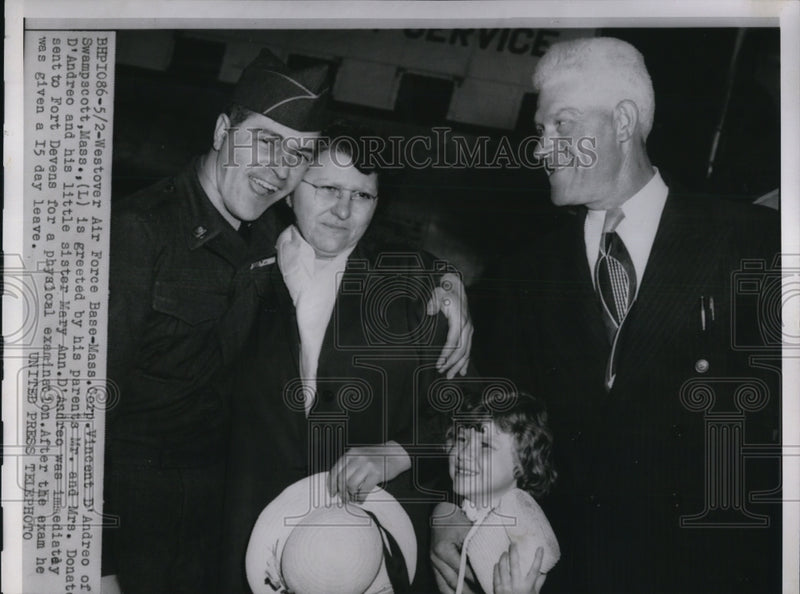 Load image into Gallery viewer, 1953 Press Photo Westover AIr Force Bae Corp. Vincent D'andreois greeted by
