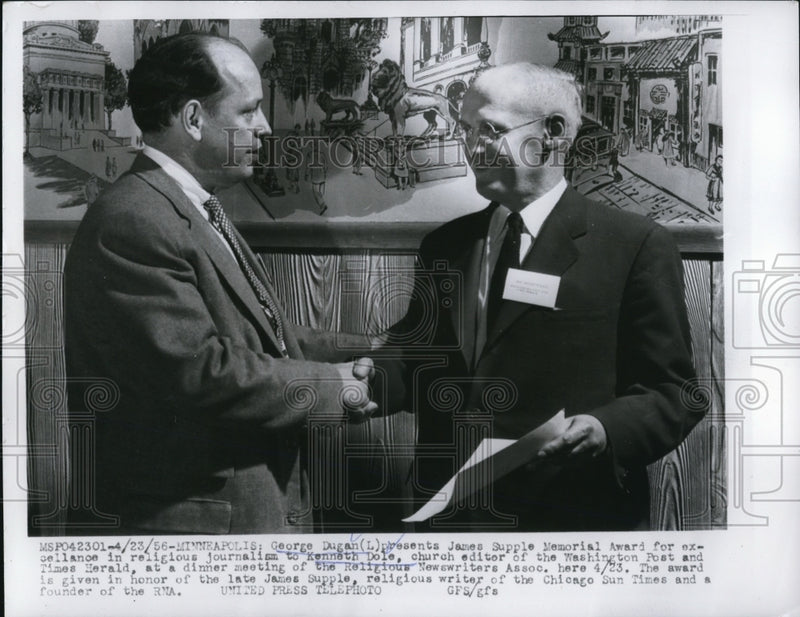 Load image into Gallery viewer, 1956 Press Photo George Dugan (L) presents award to Kenneth Dole
