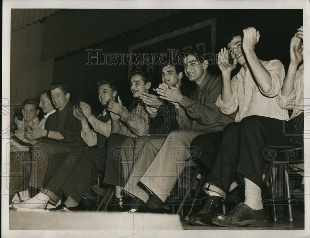 1949 Press Photo Part Of Shakers At Champion Rally
