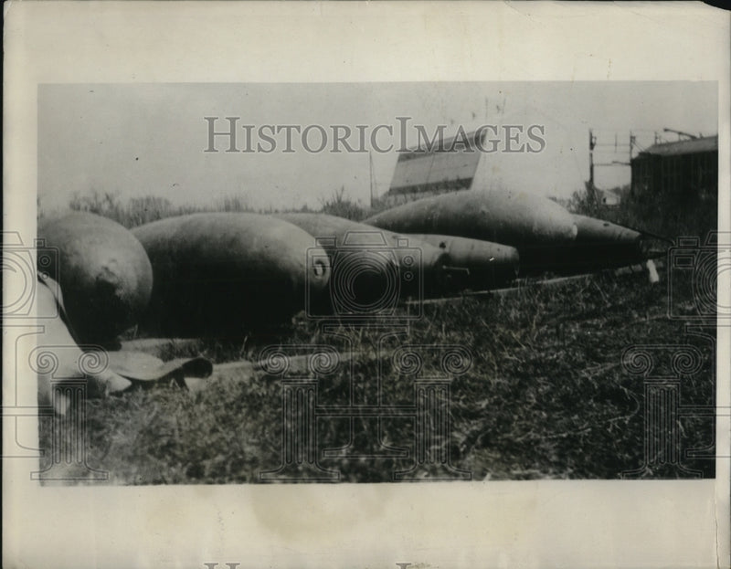 Load image into Gallery viewer, 1923 Press Photo Aerial Bomb weighing a total of 7,500 pound
