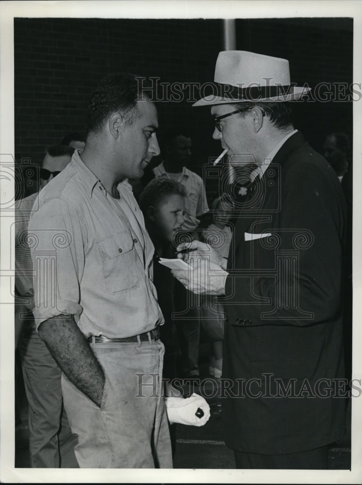 Load image into Gallery viewer, 1956 Press Photo Hamden Conn Stephen Ruotold talks with FBI Agent Robert Puckett
