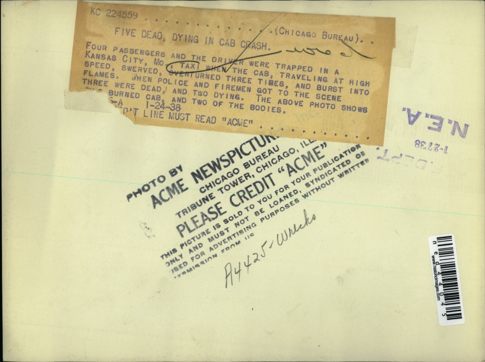 1938 Press Photo Four passengers and the driver were trapped in a Kansas City Mo