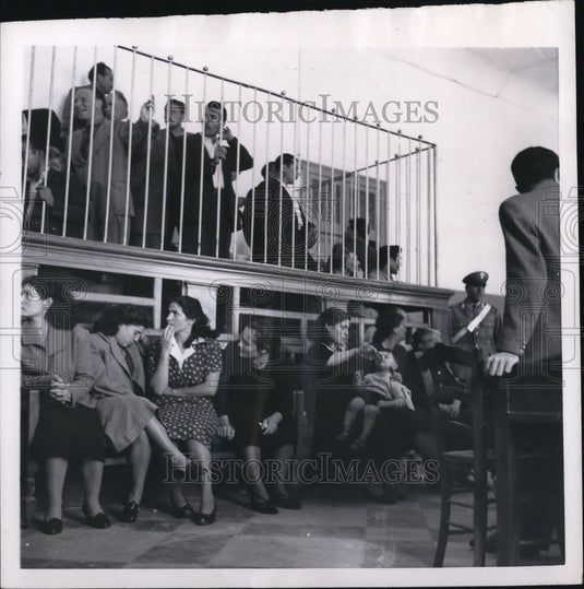 1954 Press Photo Sicily Men in cage were arrested when a crowd rioted to protest