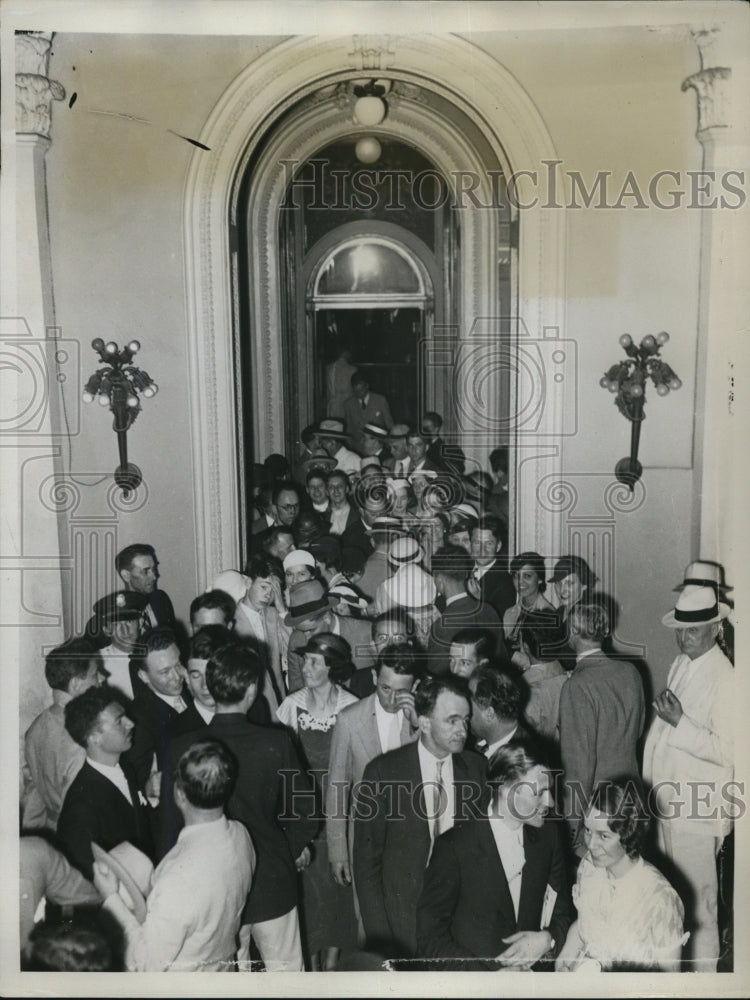 1934 Press PhotoCongressman and their families in a corridor of the House of