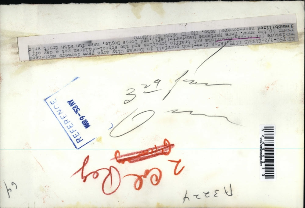 1953 Press Photo Marianne Daugherty played in Five inch snow in Kansas City Area