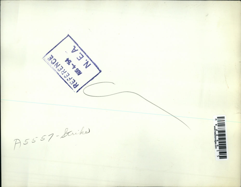 1954 Press Photo Uniformed Members of Dodge Stop Employees w/ Bag