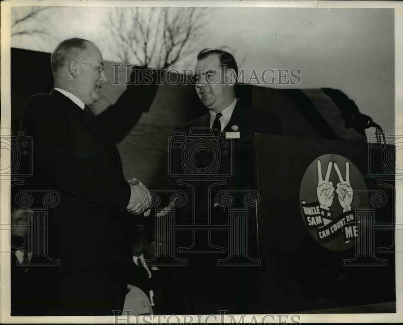 Load image into Gallery viewer, 1942 Press Photo Bloomfield New Jersey DS Youngholm Westinhouse Albert
