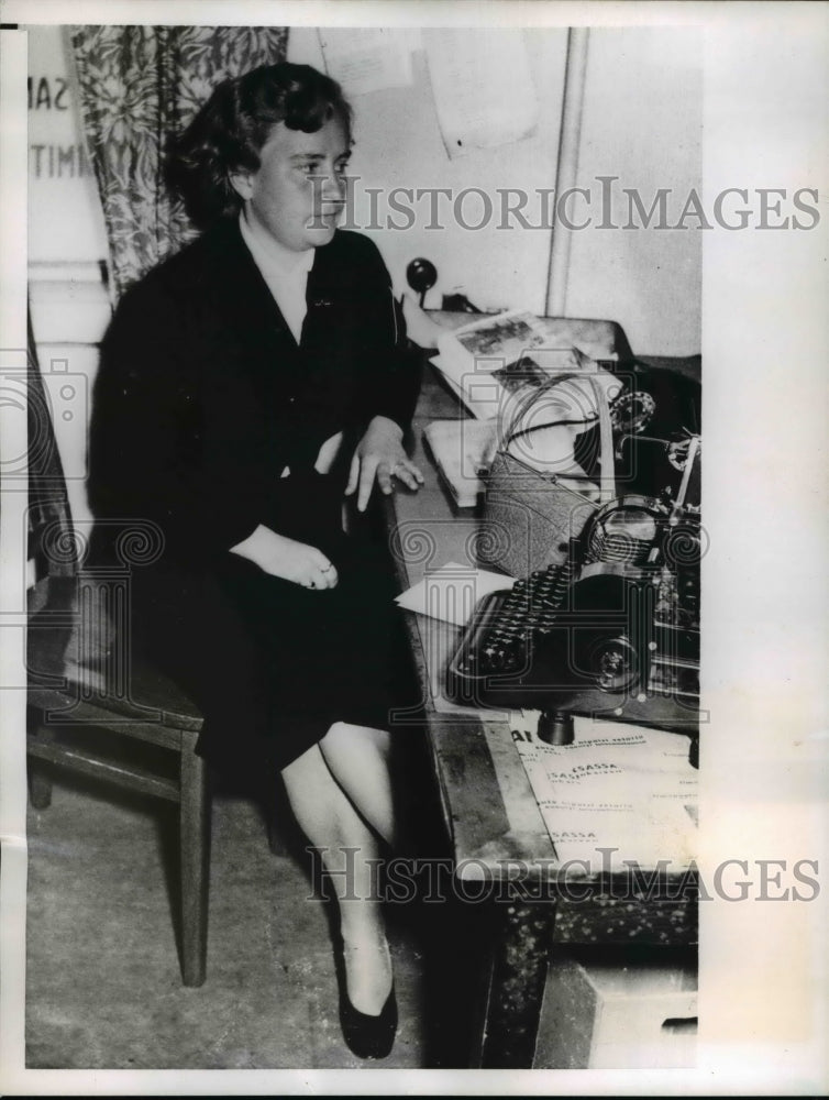 1955 Press Photo Lilsa Rlippa denied priesthood due to law forbidding women