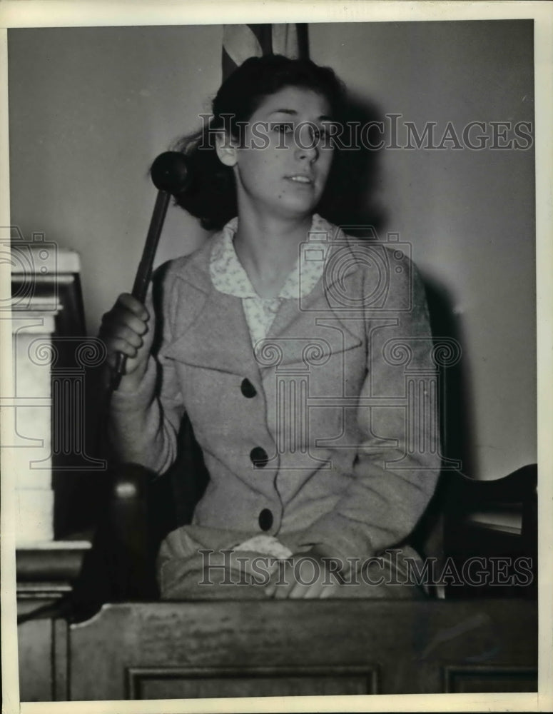1938 Press Photo Emma Spinelli, as she appeared on the witness stand
