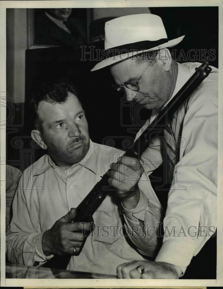 1938 Press Photo Robert Bollinger, held in county jail on suspicion of murder