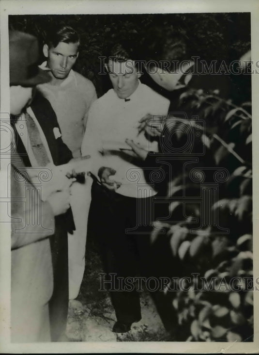 1934 Press Photo Charles H Connor Mortgage Broker Harsdale New York Police Child