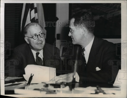 1946 Press Photo Two Secretaries Met for an Emergency Conference