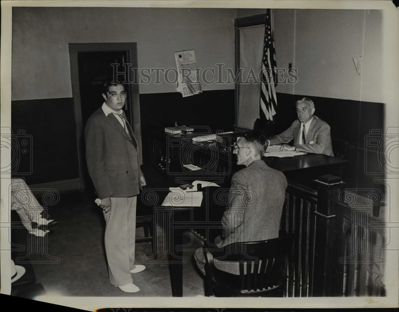 Load image into Gallery viewer, 1934 Press Photo Bernard Seidenberg Sentenced to Jail for Demanding Ransom
