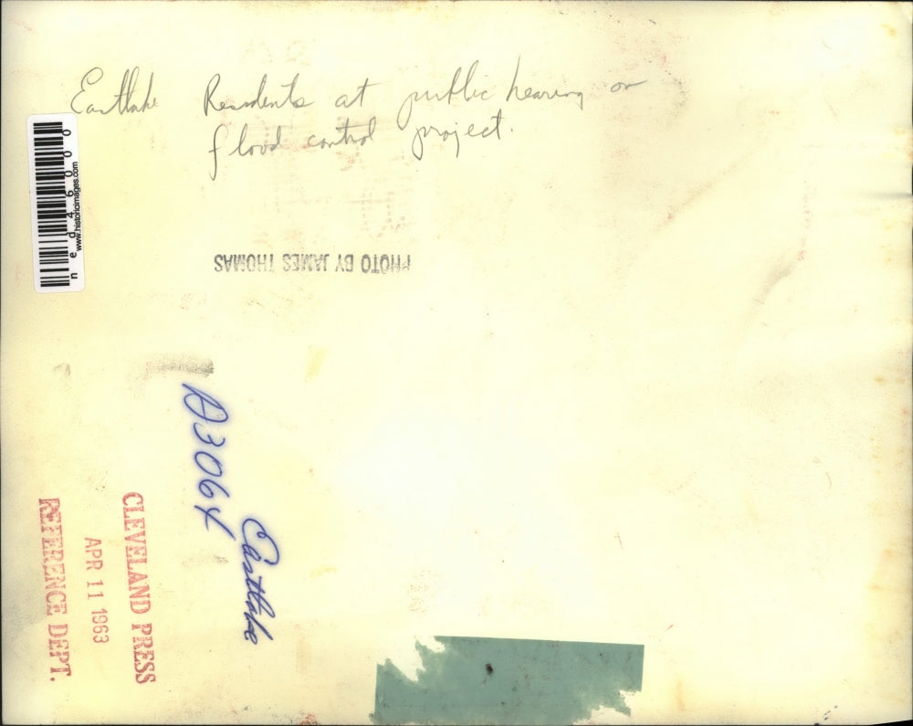 1963 Press Photo Eastlake residents at public hearing on flood control project