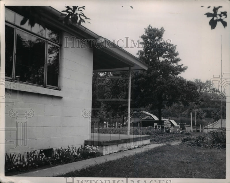 Load image into Gallery viewer, 1955 Press Photo View form River Road, Eastlake
