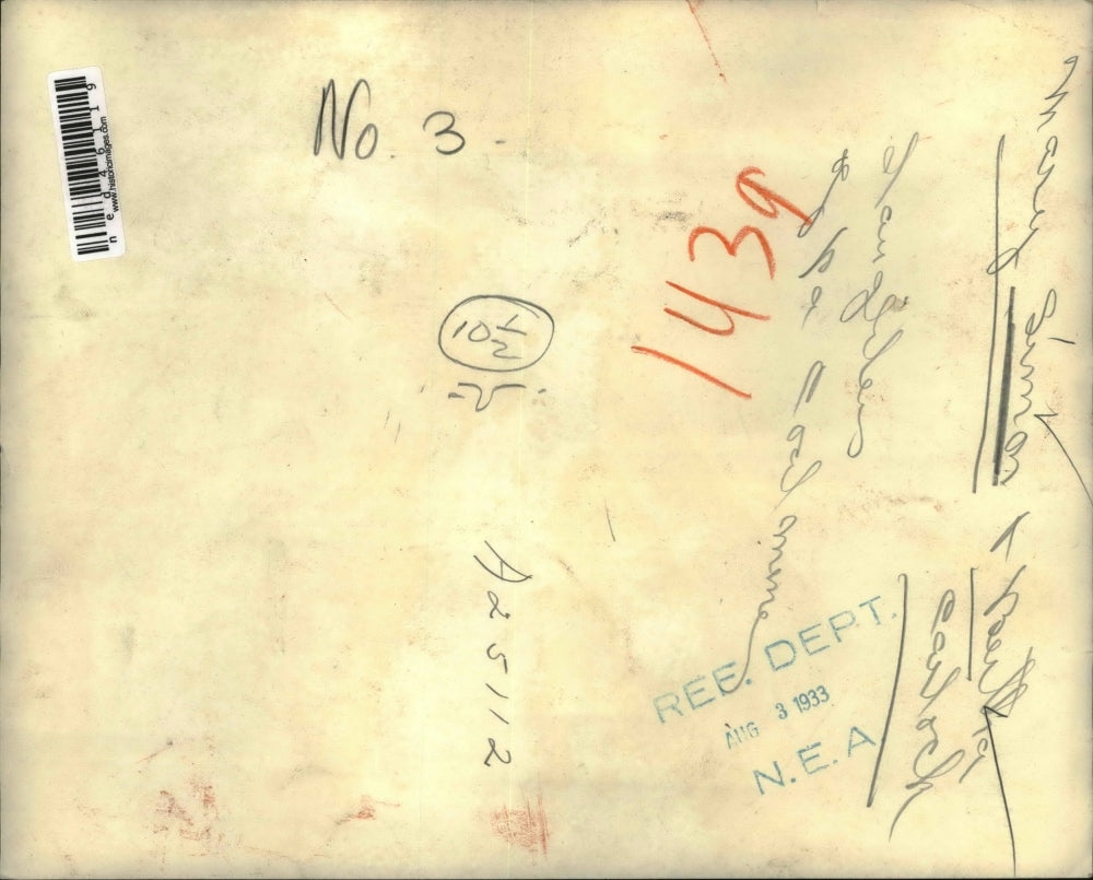 1933 Press Photo Mary Simon and Bertha Carloch wearing hard hats.